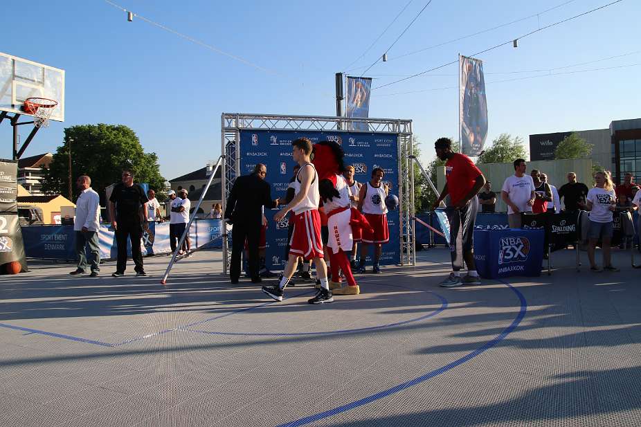 NBA_2085